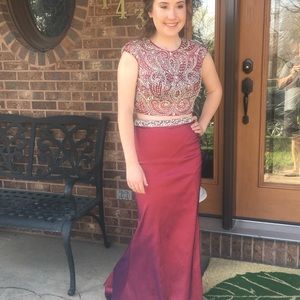 MORILEE PROM DRESS, SIZE 6 (REALLY FITS A SIZE 4)